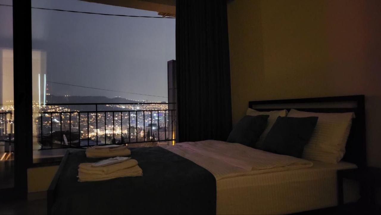 Brothers Apartments With Terrace In Old Tbilisi Luaran gambar