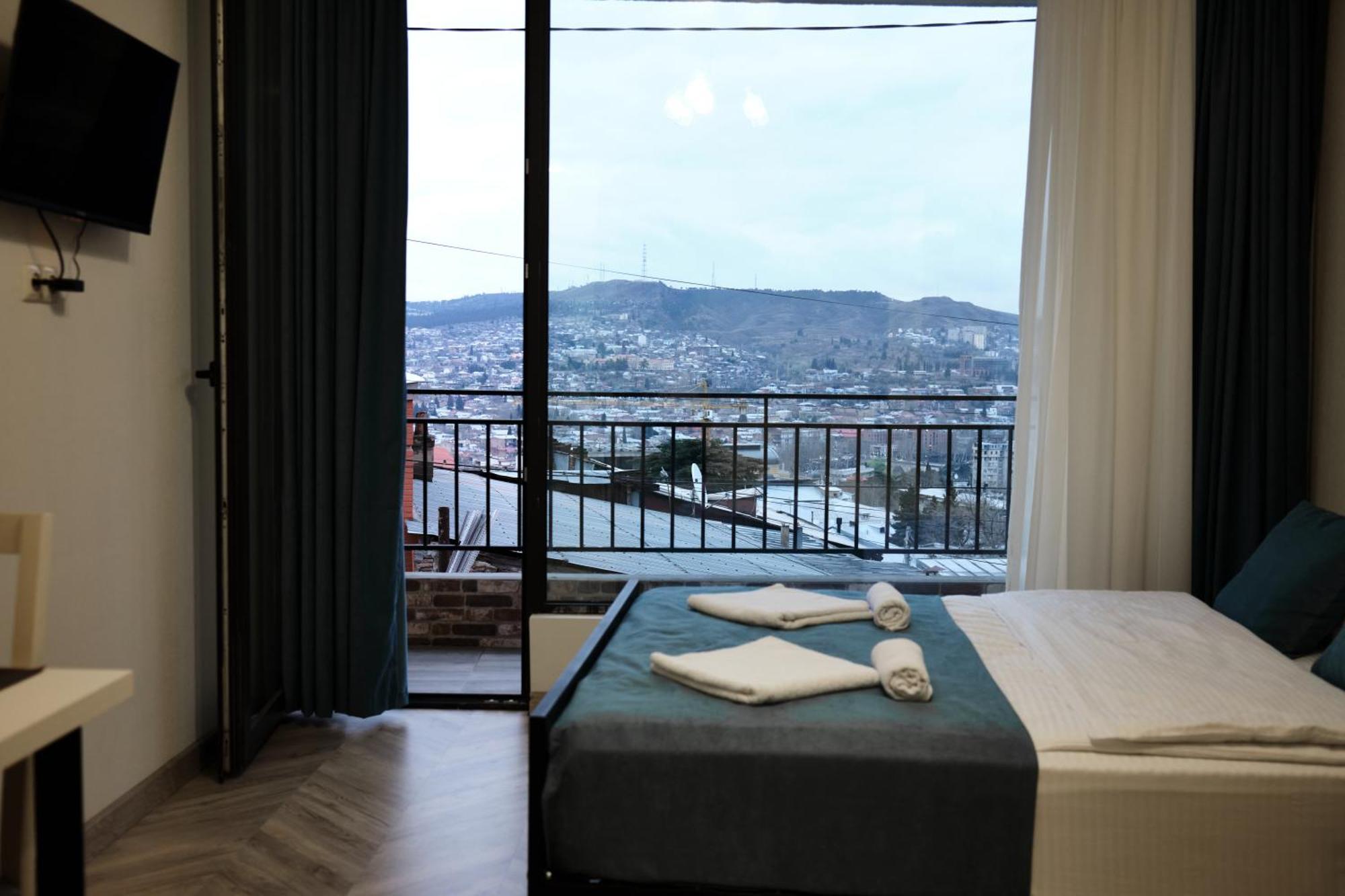 Brothers Apartments With Terrace In Old Tbilisi Luaran gambar