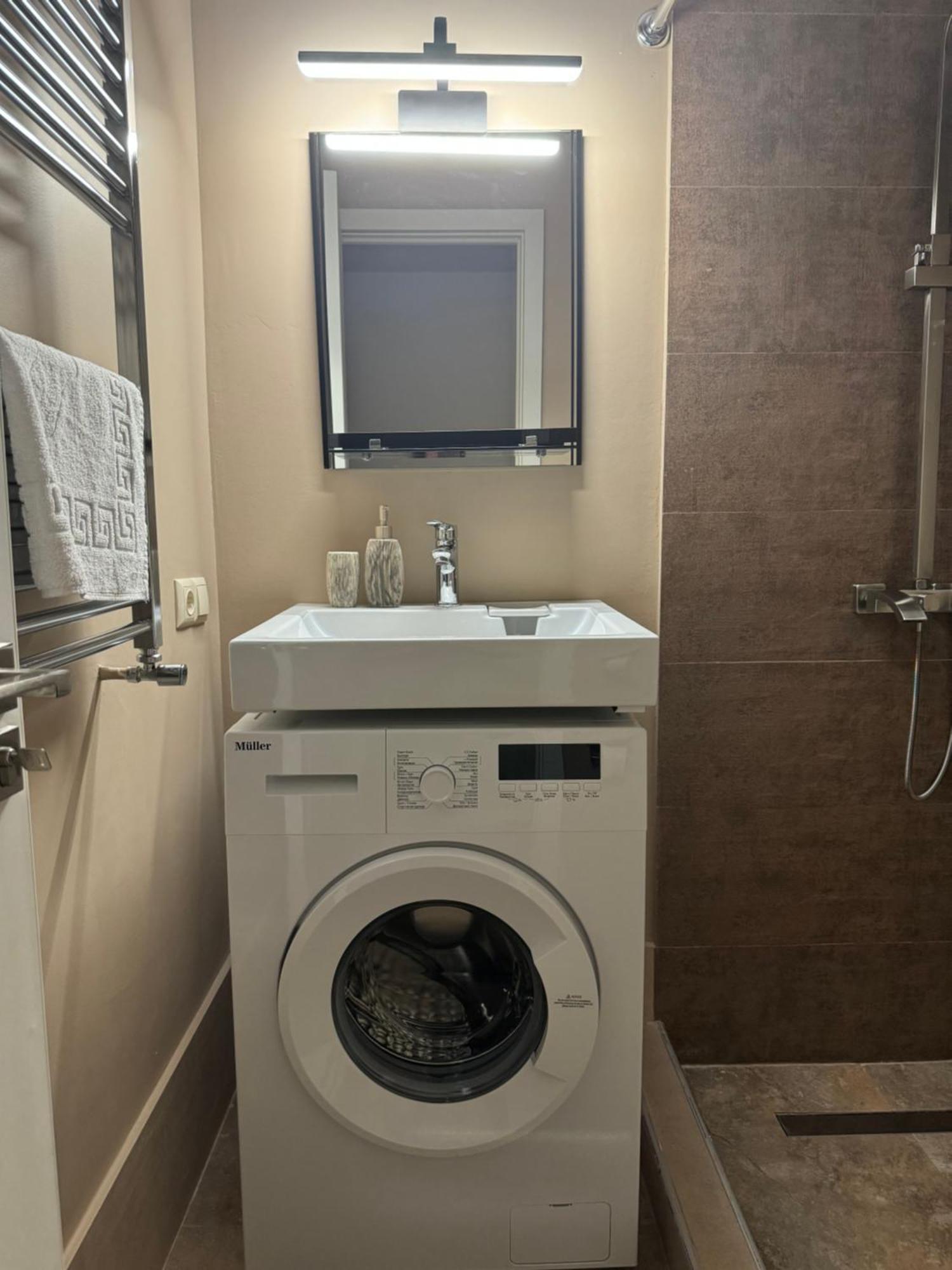 Brothers Apartments With Terrace In Old Tbilisi Luaran gambar