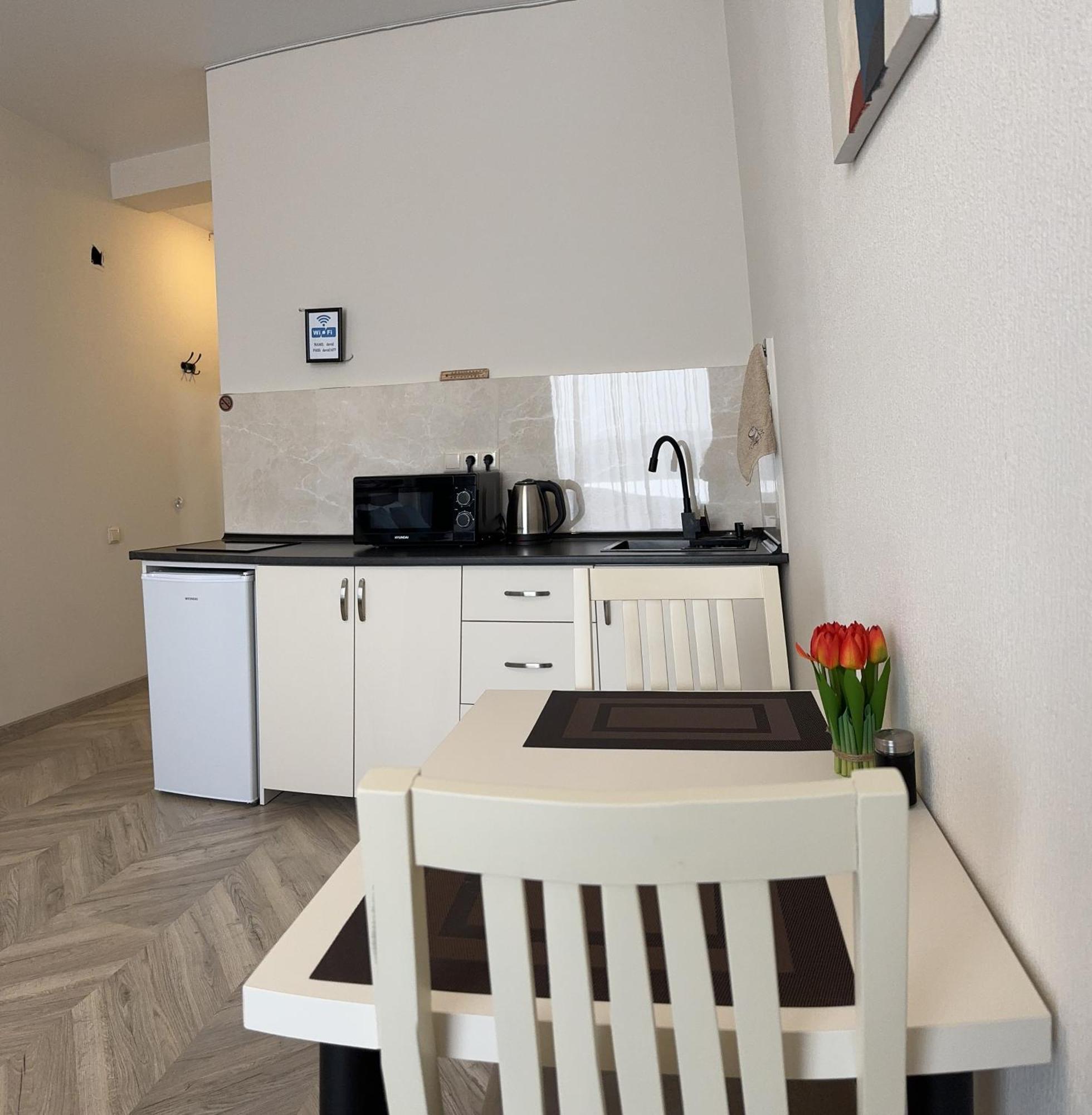 Brothers Apartments With Terrace In Old Tbilisi Luaran gambar