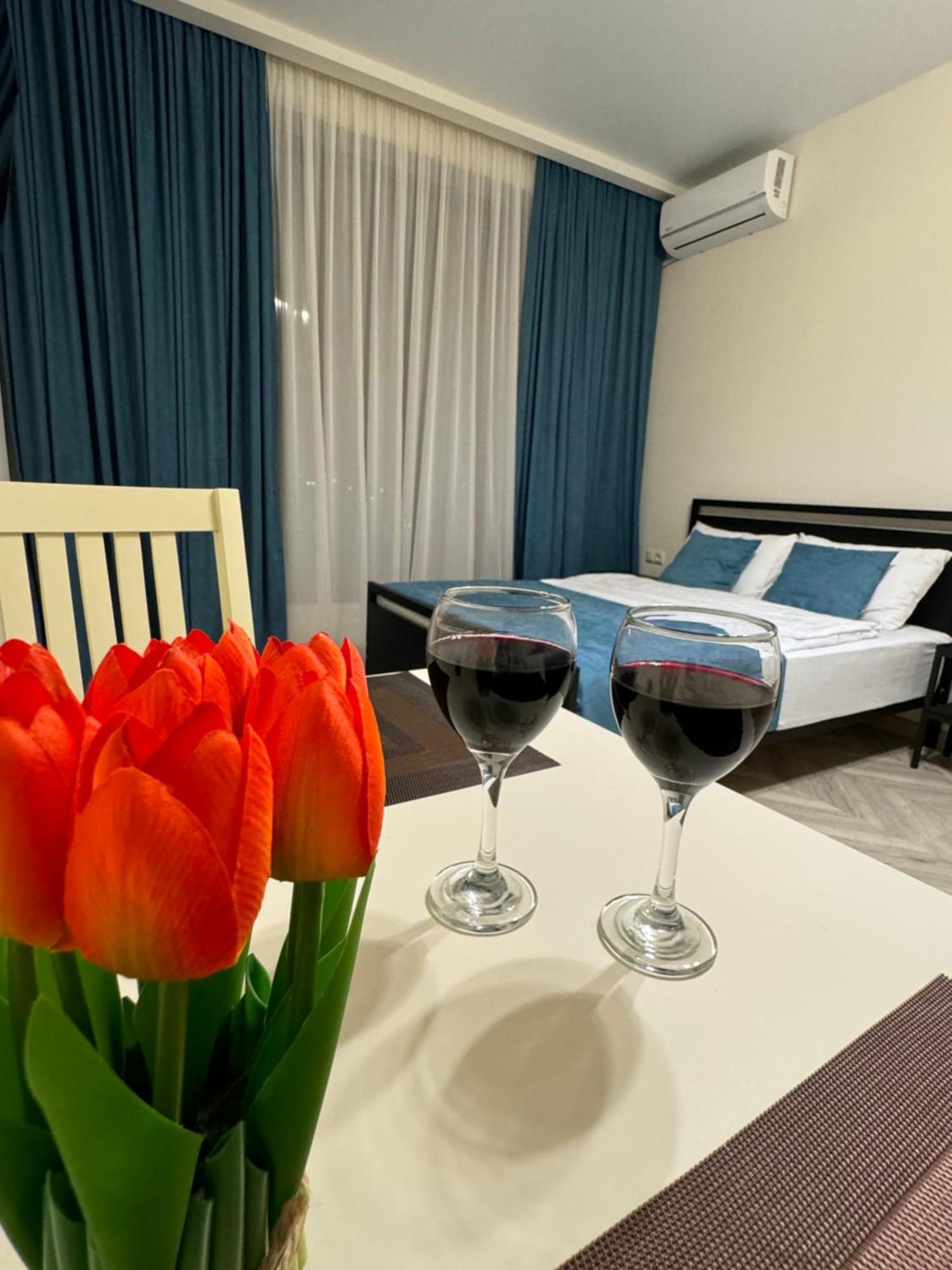 Brothers Apartments With Terrace In Old Tbilisi Luaran gambar