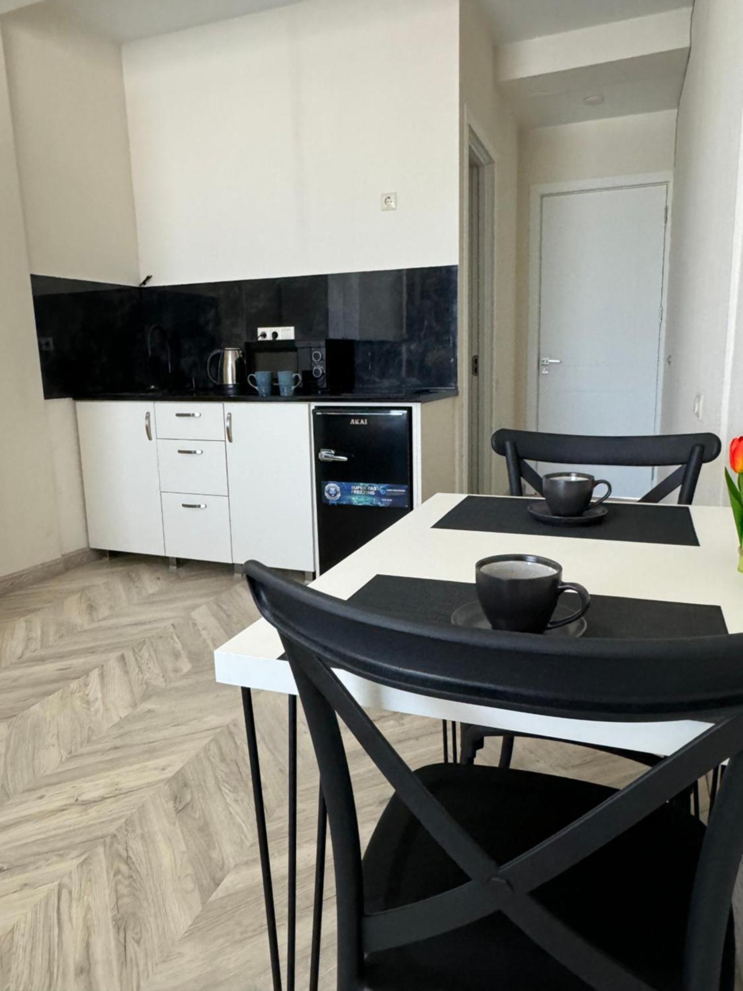 Brothers Apartments With Terrace In Old Tbilisi Luaran gambar