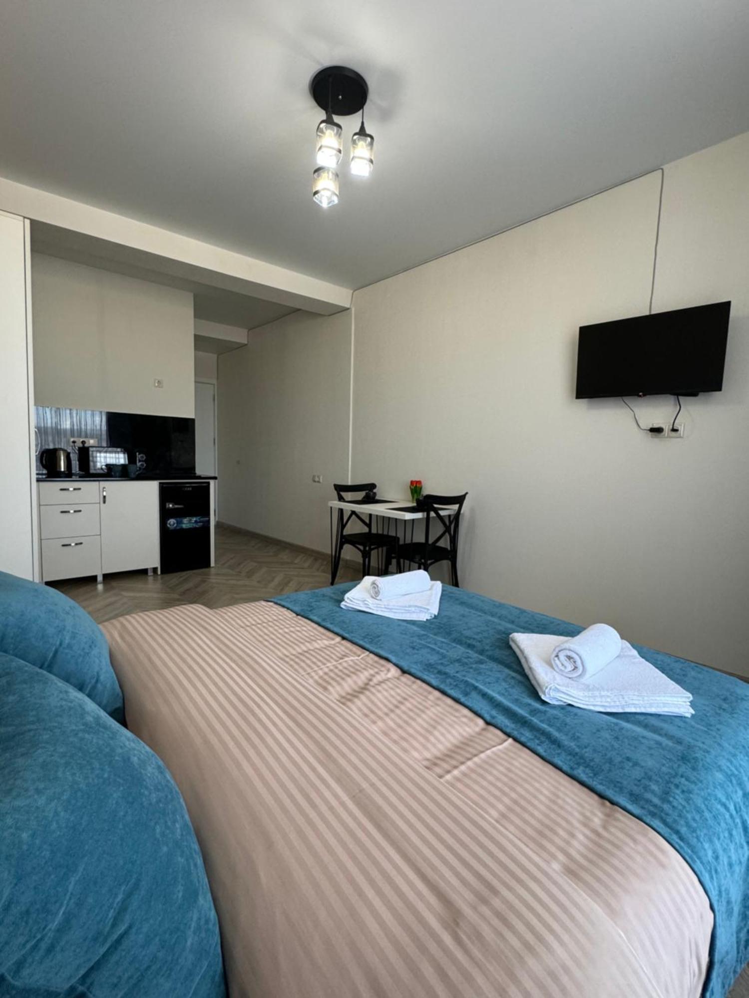 Brothers Apartments With Terrace In Old Tbilisi Luaran gambar