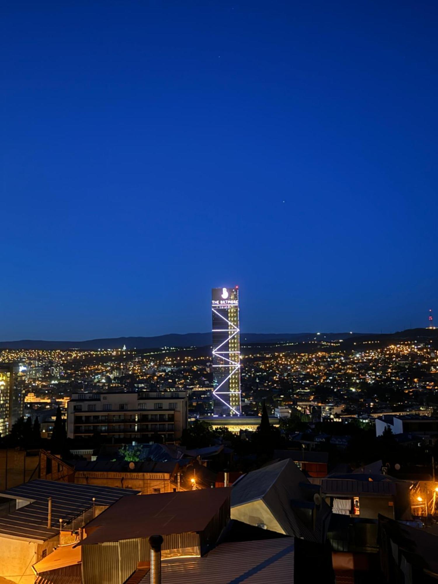 Brothers Apartments With Terrace In Old Tbilisi Luaran gambar