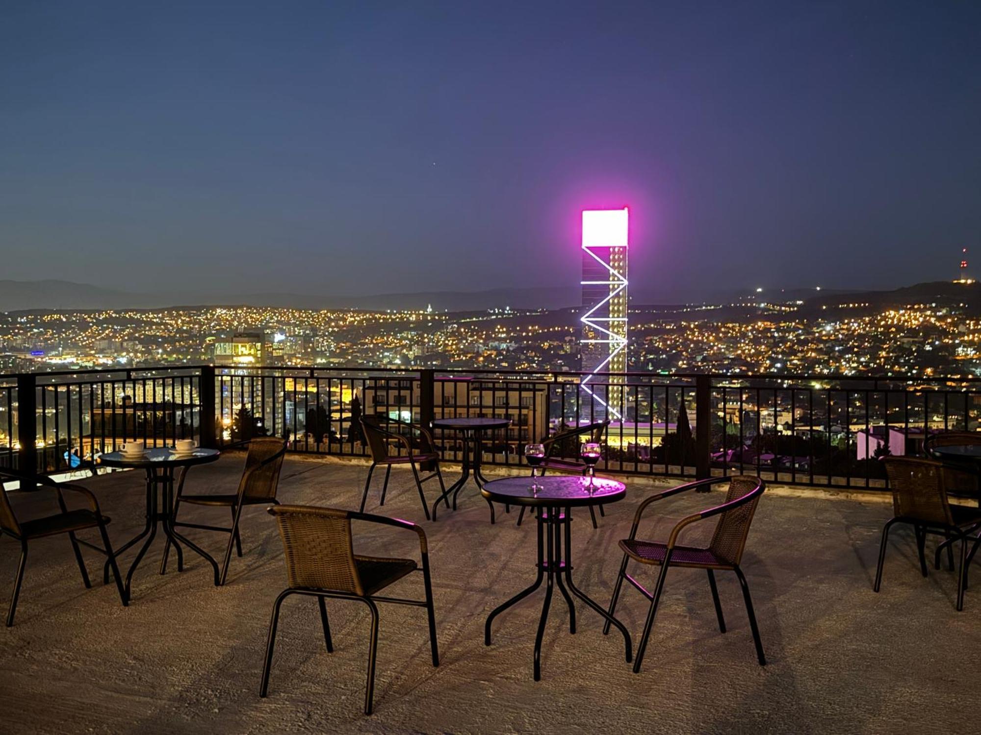 Brothers Apartments With Terrace In Old Tbilisi Luaran gambar